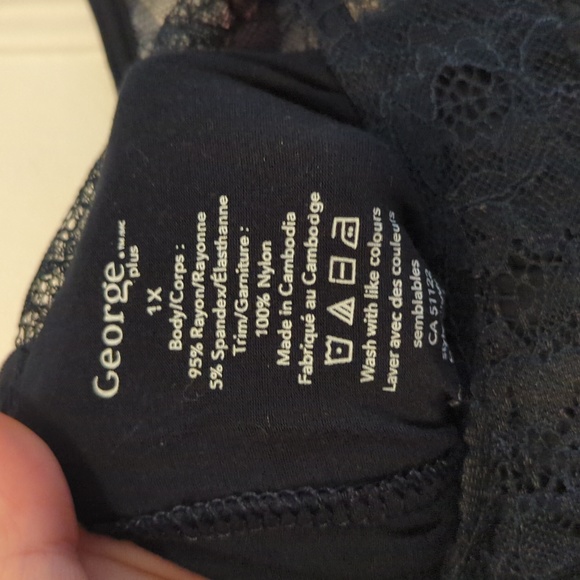 Lace and Ruffle Long sleeve - Picture 3 of 5